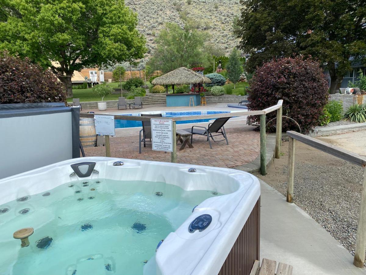 Similkameen Wild Resort & Winery Retreat Osoyoos Zewnętrze zdjęcie